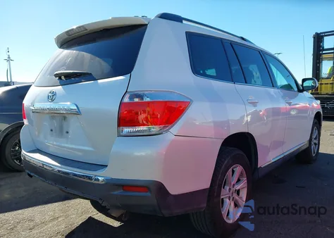 2012 Toyota Highlander из США, поврежденный, VIN 5TDZA3EHXCS021735